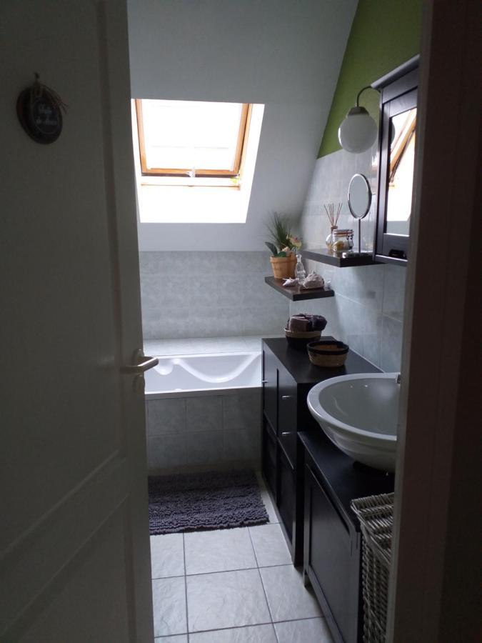 Chambre Climatisee Au Coeur De Brive Avec Televiseur Connecte Wifi Netflix Exterior photo